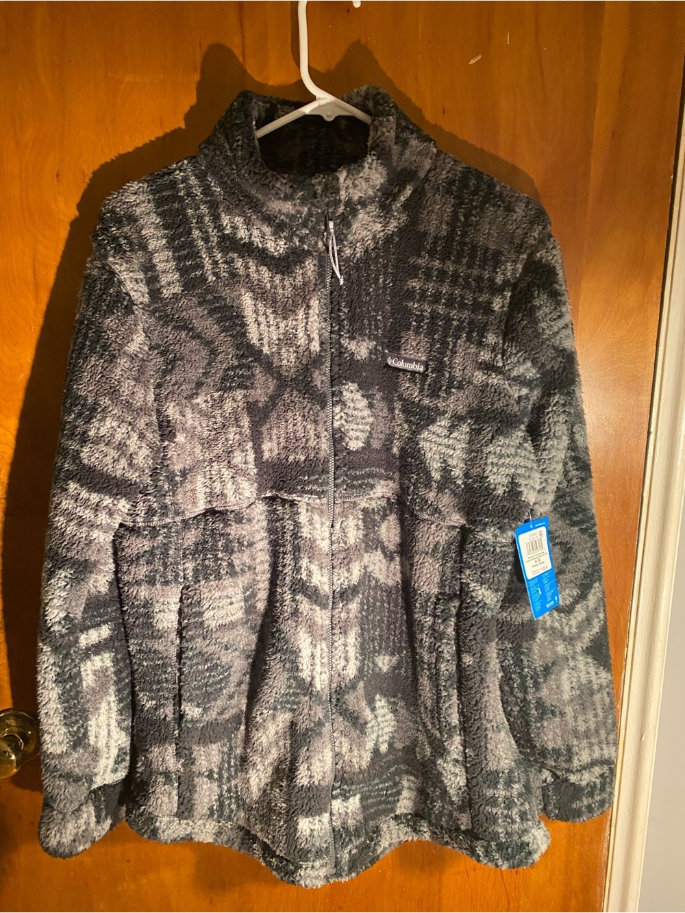 Columbia Women’s Black and Gray Patterned Fleece Zip-Up Jacket